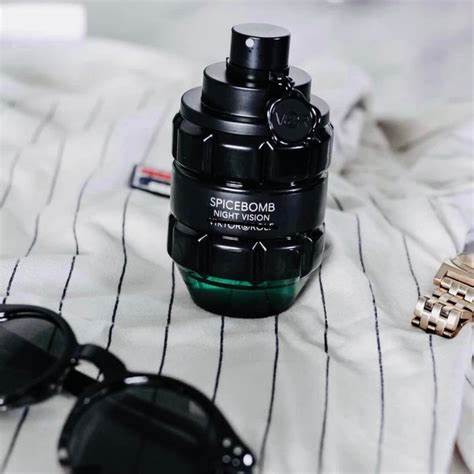 Spicebomb Night Vision by Viktor & Rolf EDT for Men 3.0 oz / 90ml – New in Box MY MODERN MART