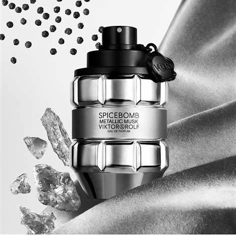 Viktor&Rolf Spicebomb Metallic Musk Eau de Parfum for Men 90ml / 3.04 fl oz – New in Box MY MODERN MART